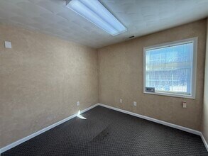 2415 Route 6, Hawley, PA à louer Photo intérieure– Image 2 sur 6