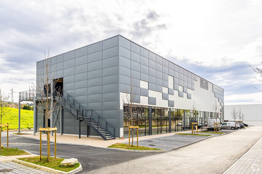 1610 Route Nationale 6, Limonest à louer - Photo de l’immeuble – Image 2 sur 2