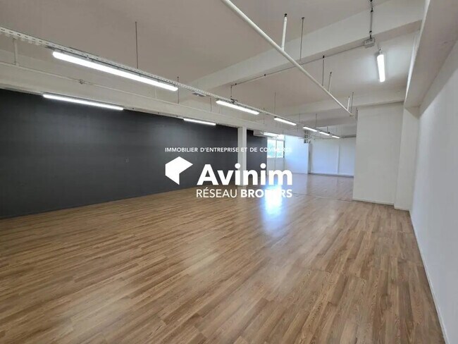 Plus de détails pour Industriel/Logistique à louer