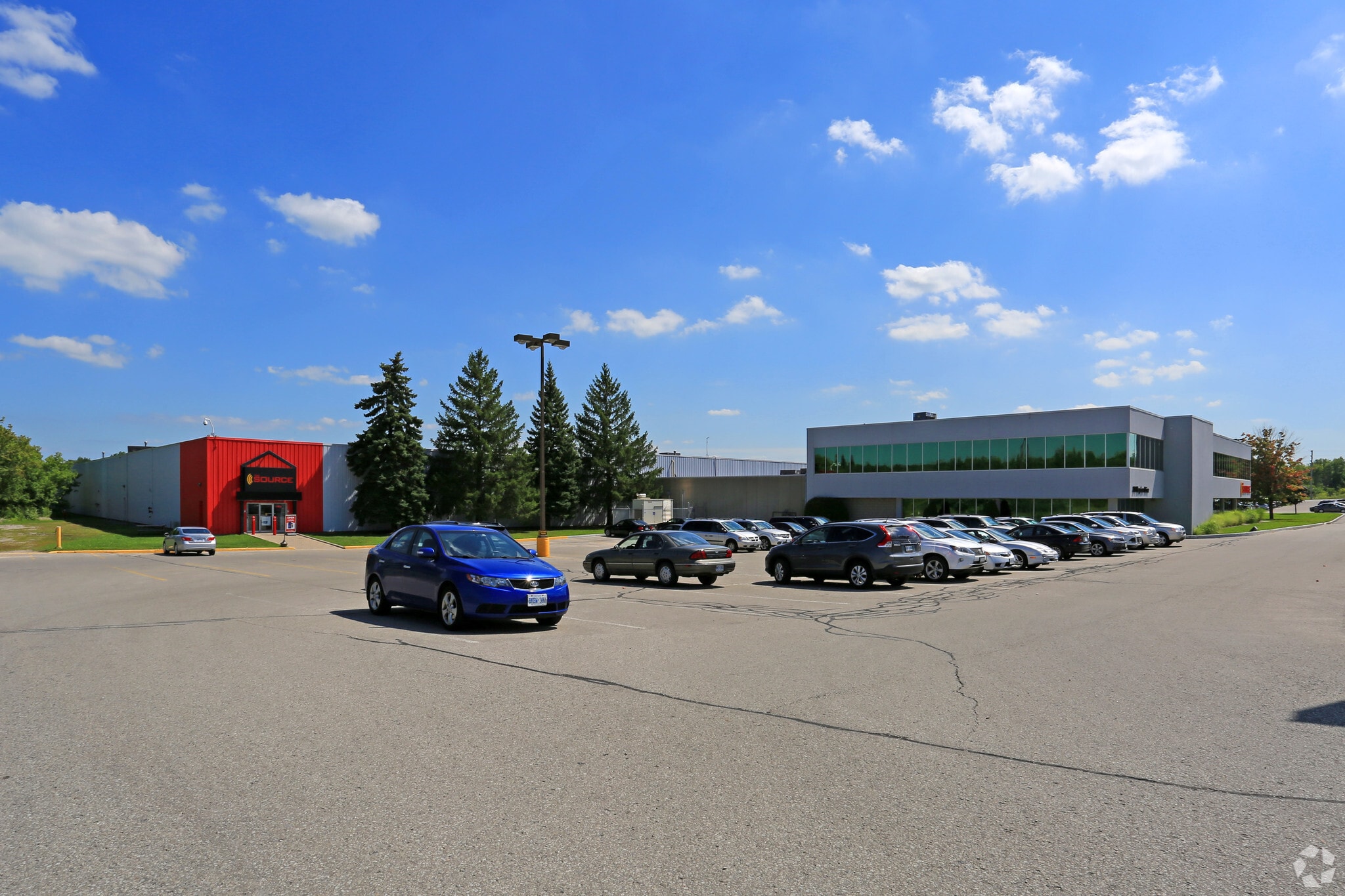 279 Bayview Dr, Barrie, ON à louer Photo principale– Image 1 sur 5