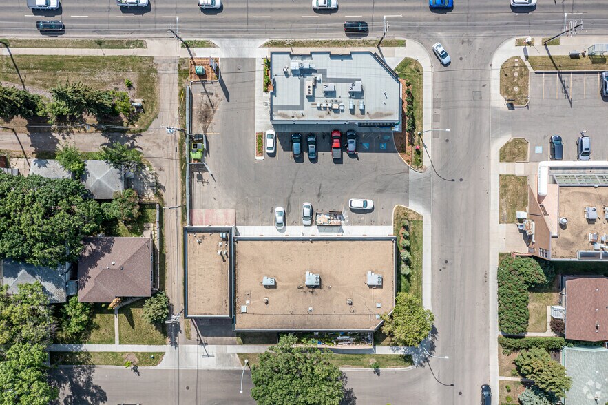 6545A 99 St NW, Edmonton, AB à louer - Aérien – Image 2 sur 10