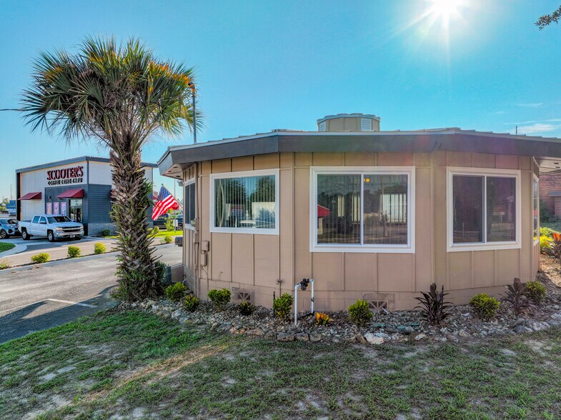 811 S Bay St, Eustis, FL à vendre - Photo de l’immeuble – Image 2 sur 19