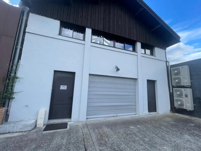 Bureau dans Bordeaux à louer - Photo de l’immeuble – Image 1 sur 11