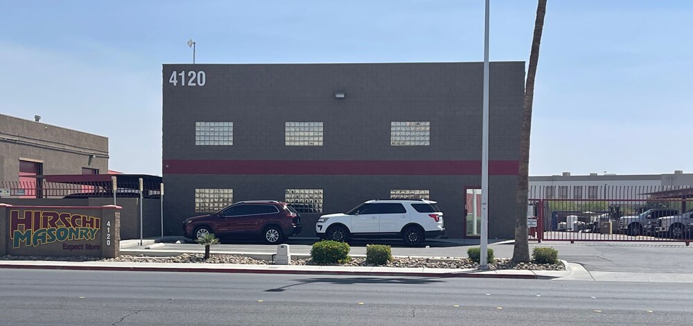 4120 Losee Rd, North Las Vegas, NV à louer Photo principale– Image 1 sur 3