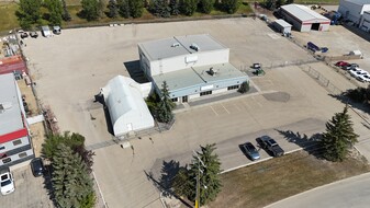 8038 Edgar Industrial Cres, Red Deer AB - immobilier d'entreprise