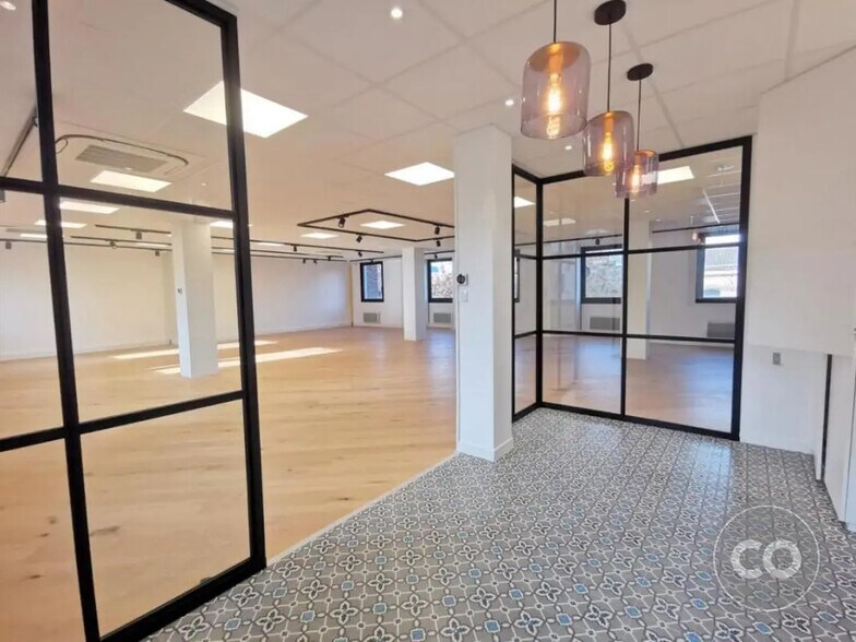 Bureau dans Boulogne-Billancourt à louer - Photo de l’immeuble – Image 2 sur 5