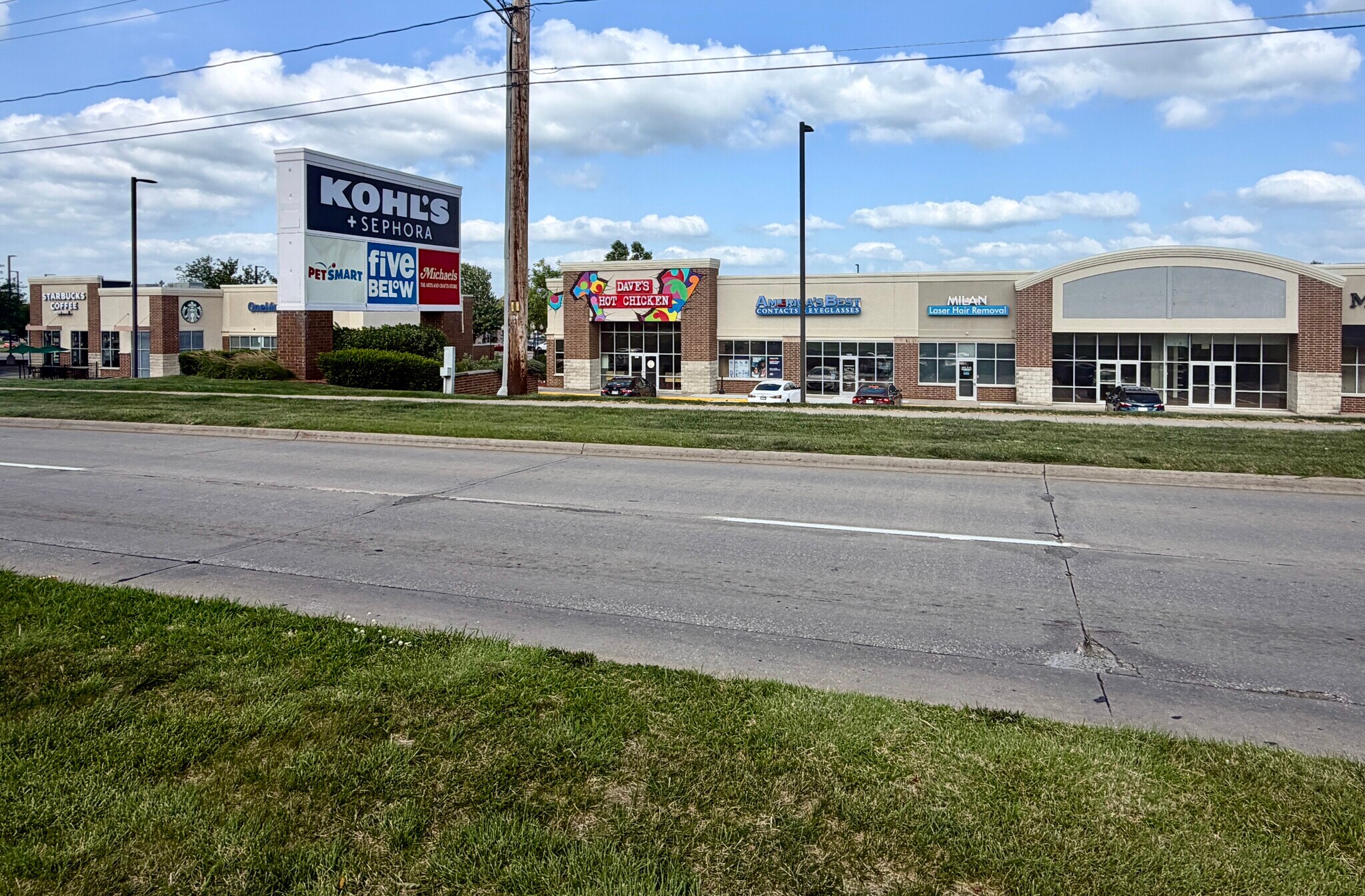 1805 SE Delaware Ave, Ankeny, IA à louer Photo de l’immeuble– Image 1 sur 24