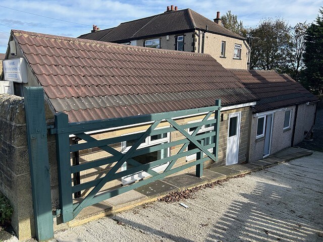 104 Harrogate Rd, Bradford à louer - Photo de l’immeuble – Image 1 sur 2