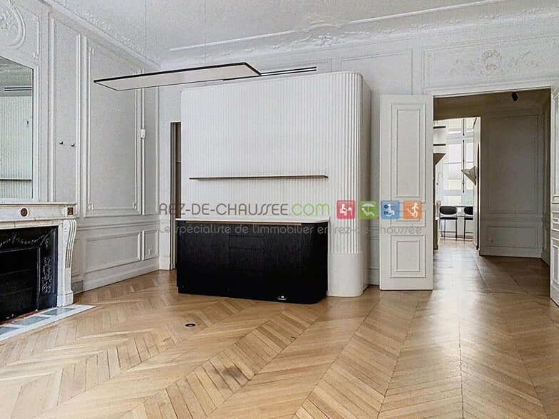 Immeuble residentiel dans Paris à vendre - Photo intérieure – Image 2 sur 9