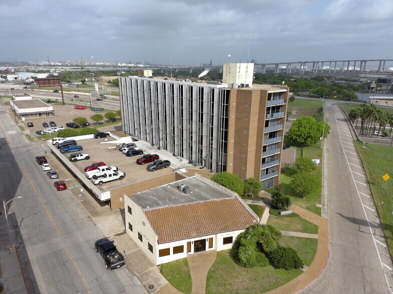 710-724 Buffalo St, Corpus Christi, TX à louer - Photo de l’immeuble – Image 2 sur 22