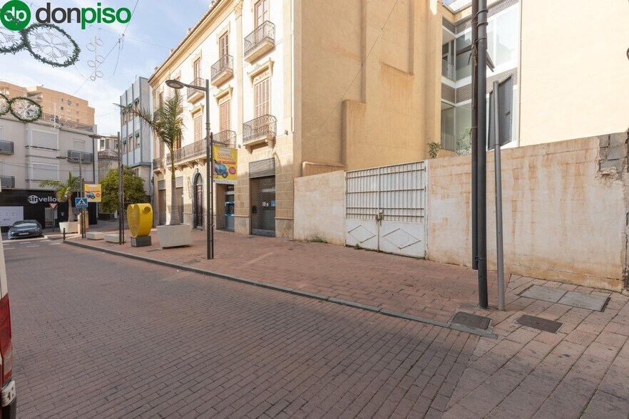 Plaza Javier de Burgos, 4, Motril, Granada à vendre - Photo principale – Image 1 sur 19