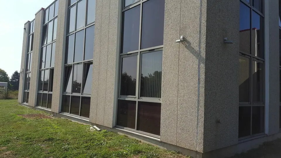 Bureau dans Val-de-Reuil à louer - Photo de l’immeuble – Image 3 sur 6