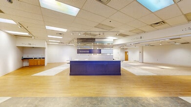 6305 Middlesex Mall, South Plainfield, NJ à louer Numérisation 3D Matterport– Image 1 sur 6