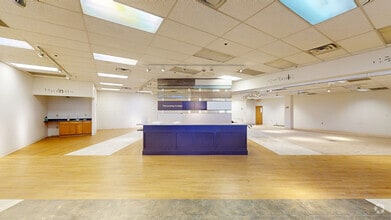 6305 Middlesex Mall, South Plainfield, NJ à louer Numérisation 3D Matterport– Image 1 sur 6