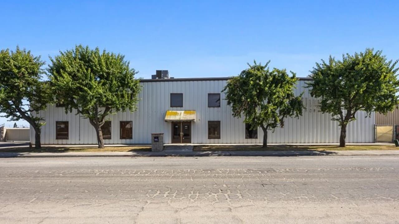 6309 Seven Seas Ave, Bakersfield, CA à louer Photo de l’immeuble– Image 1 sur 1