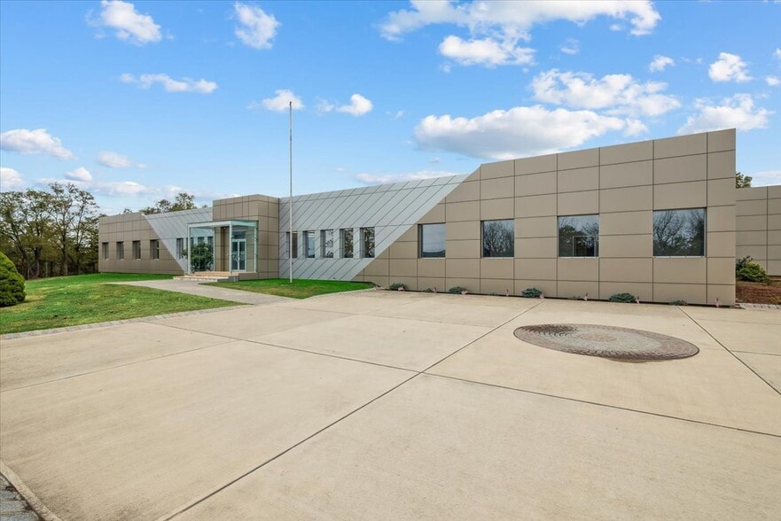 3087 E Us 22, Somerville, NJ à louer - Photo de l’immeuble – Image 1 sur 30