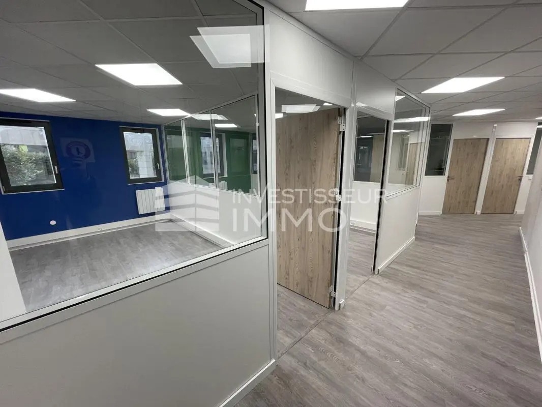 Bureau dans Avon à louer Photo de l’immeuble– Image 1 sur 26