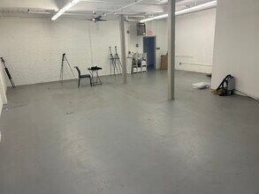 99 S Bend St, Pawtucket, RI à louer Photo intérieure– Image 2 sur 5