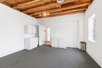 202 Main St, Reisterstown, MD à louer Photo intérieure– Image 2 sur 4