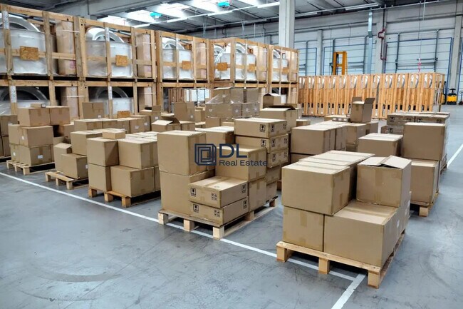 Plus de détails pour Bureau, Industriel/Logistique à louer