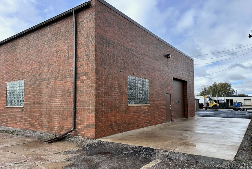 4911 Division St, Melrose Park, IL à vendre - Photo de l’immeuble – Image 2 sur 6