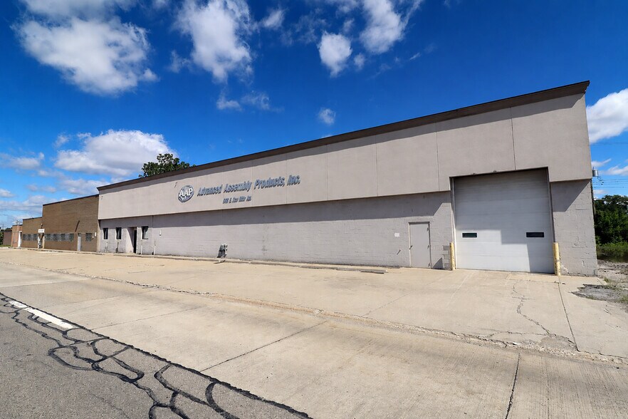 813 & 839 E Ten Mile Rd, Madison Hts, Madison Heights, MI à vendre - Photo de l’immeuble – Image 1 sur 6