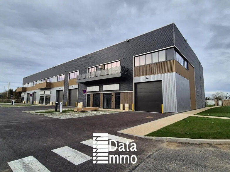 Industriel/Logistique dans Chalifert à louer - Photo de l’immeuble – Image 1 sur 10