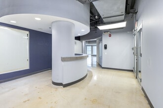 1680 Meridian Ave, Miami Beach, FL à louer Photo intérieure– Image 1 sur 28