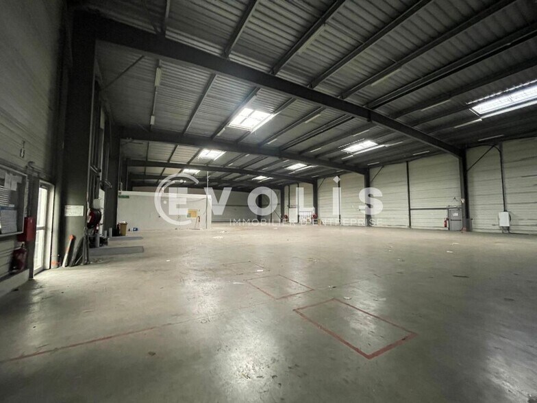 22 Rue Antoine De Saint-Exupéry, Blanquefort à louer - Photo de l’immeuble – Image 1 sur 6