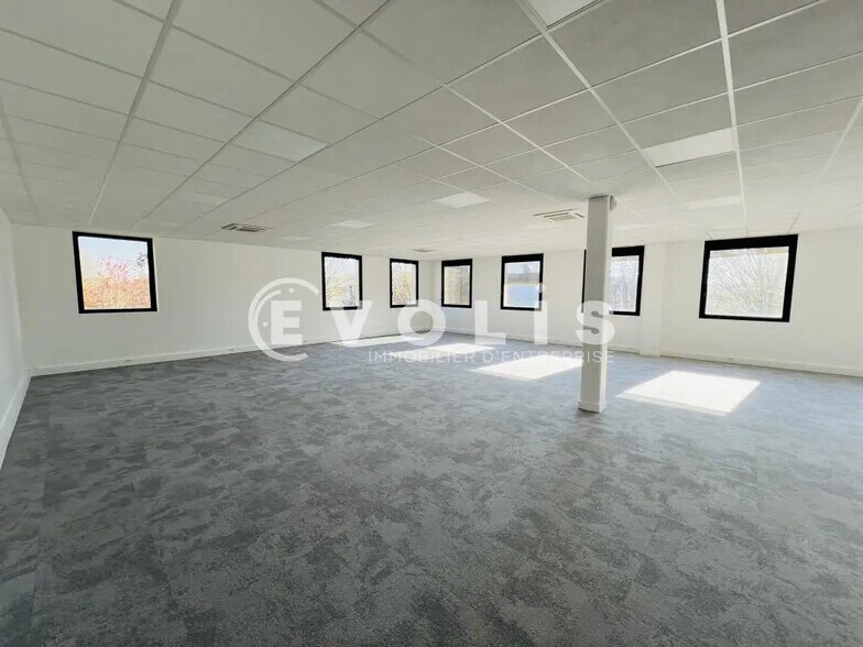 57 Rue Auguste Perret, Créteil à louer - Photo de l’immeuble – Image 2 sur 8