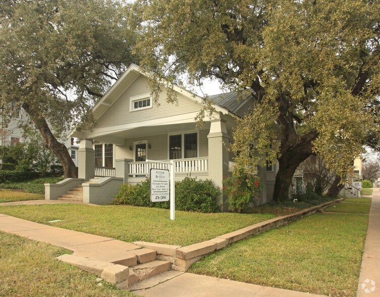 600 W 9th St, Austin, TX à louer - Photo de l’immeuble – Image 2 sur 6