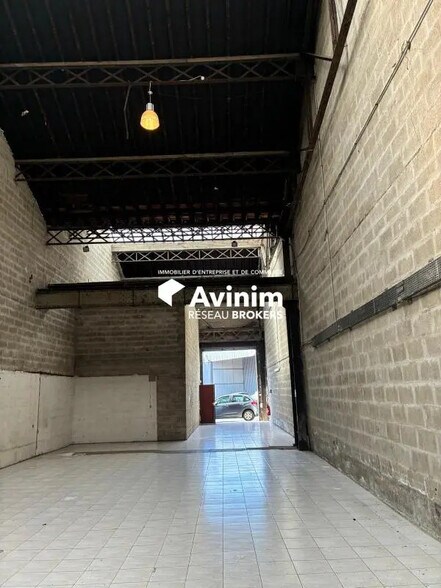 Industriel/Logistique dans Noisy-le-Sec à vendre - Photo de l’immeuble – Image 1 sur 2