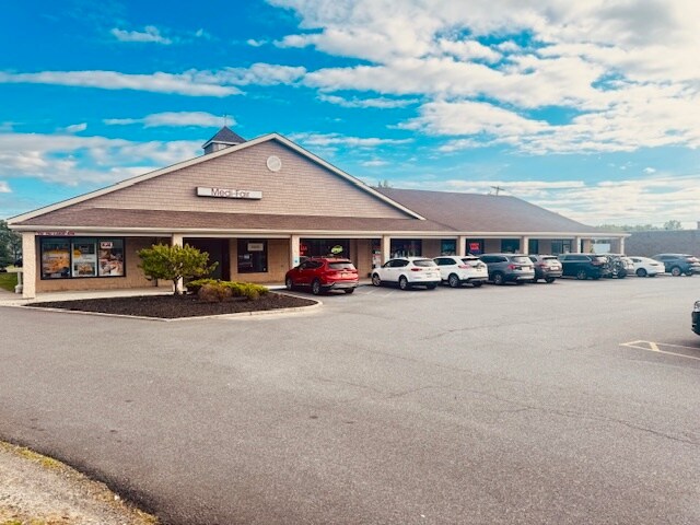 670 E Route 211, Middletown, NY à louer - Photo de l’immeuble – Image 2 sur 14