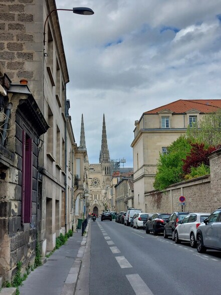 Local commercial dans Bordeaux à vendre - Photo de l’immeuble – Image 3 sur 4