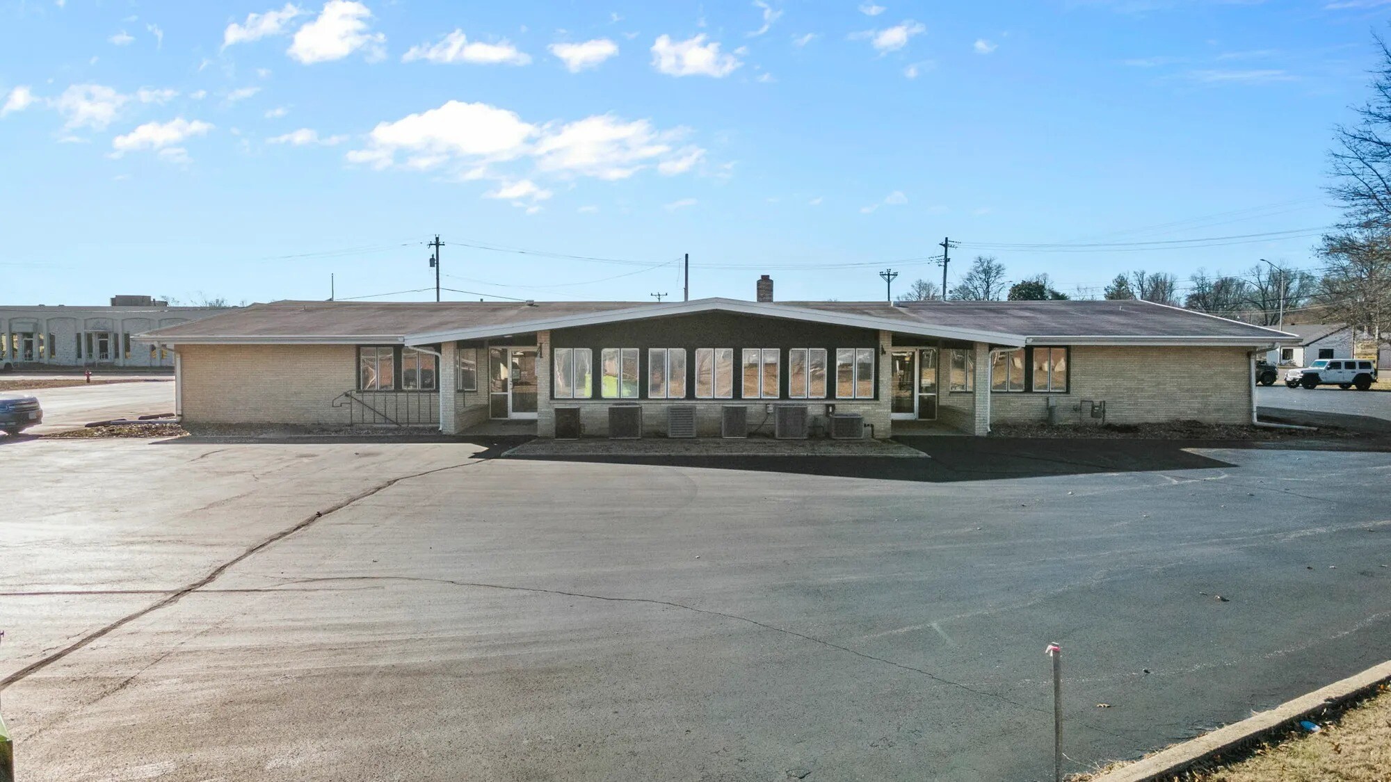 808 E Wakefield Ave, Sikeston, MO à vendre Photo principale– Image 1 sur 19