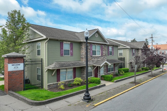 Plus de détails pour Student Housing - Cottages on the Pointe – à vendre, Indiana, PA
