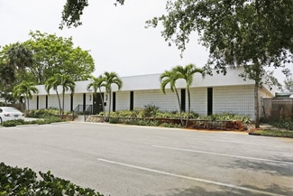Plus de détails pour 1951 J And C Blvd, Naples, FL - Bureau à louer