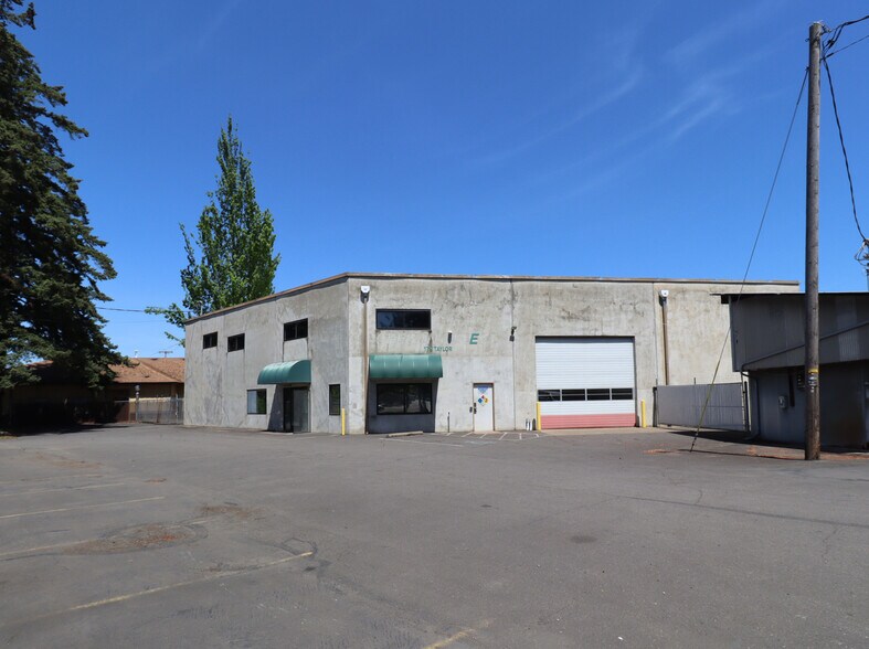 179 Taylor St, Eugene, OR à louer - Photo de l’immeuble – Image 3 sur 7