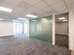 4685 MacArthur Ct, Newport Beach, CA à louer Photo intérieure– Image 2 sur 9