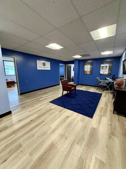 4419 Van Nuys Blvd, Sherman Oaks, CA à louer - Photo de l’immeuble – Image 3 sur 15
