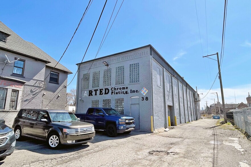 38 Piquette St, Detroit, MI à vendre - Photo de l’immeuble – Image 3 sur 14