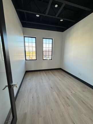 Plus de détails pour 352 S 2000 W, Pleasant Grove, UT - Bureau/Local commercial à louer