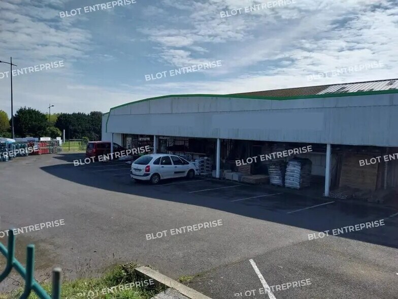 Local d'activités dans Saint-Quay-Portrieux à vendre - Photo de l’immeuble – Image 2 sur 11