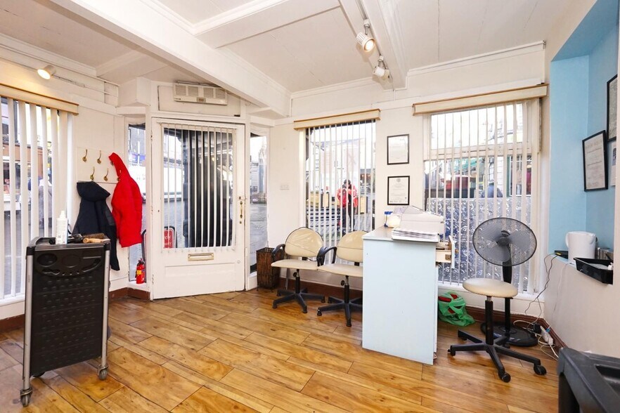 9 Market Pl, Ulverston à vendre - Photo de l’immeuble – Image 3 sur 17