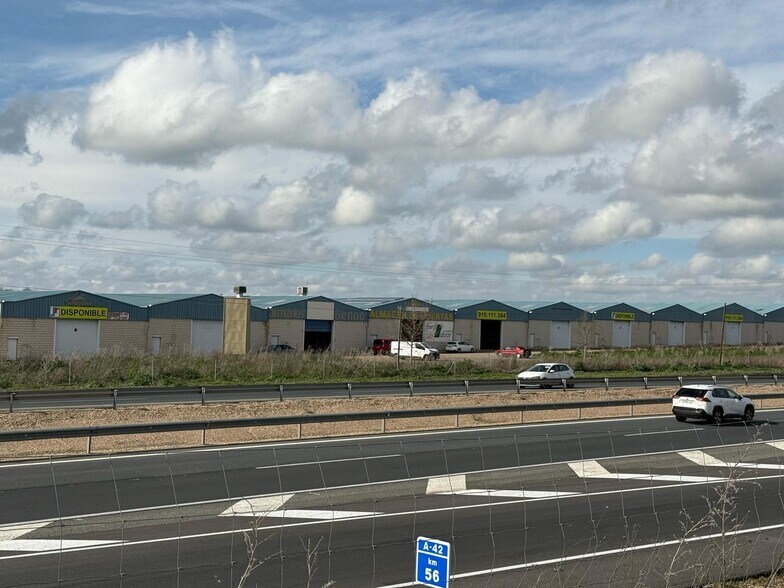 Industriel/Logistique dans Magán, Toledo à vendre - Photo de l’immeuble – Image 2 sur 3