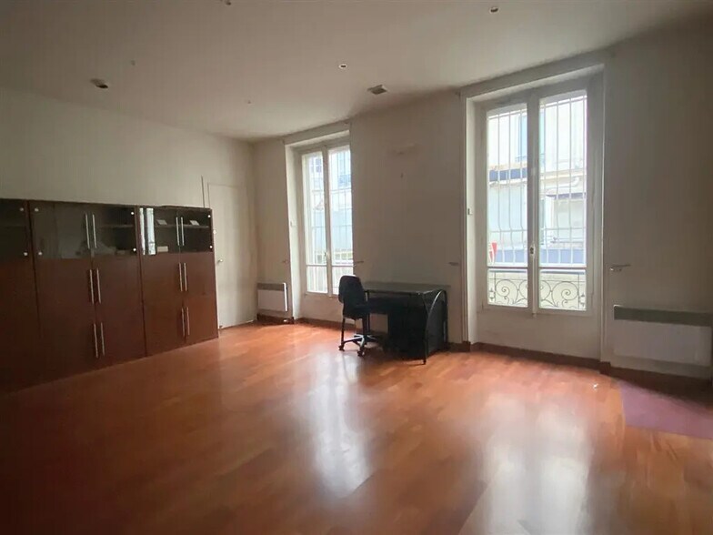 Bureau dans Paris à louer - Photo de l’immeuble – Image 2 sur 6