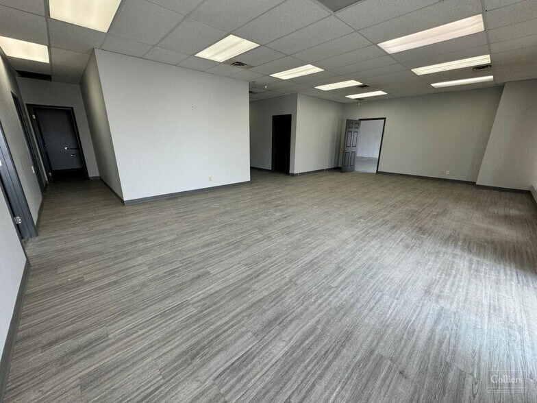 846 Marion St, Winnipeg, MB à louer - Photo intérieure – Image 3 sur 6