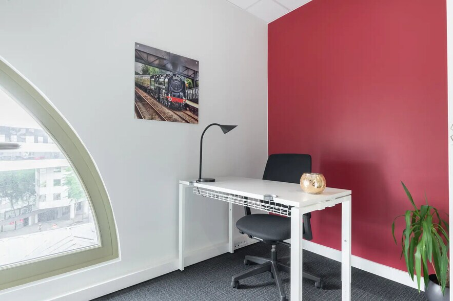 Bureau dans Lille à louer - Photo de l’immeuble – Image 3 sur 10