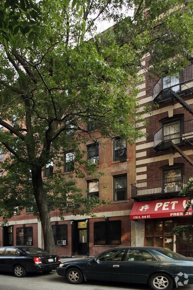 177 E Third St, New York, NY à vendre - Photo de l’immeuble – Image 2 sur 3