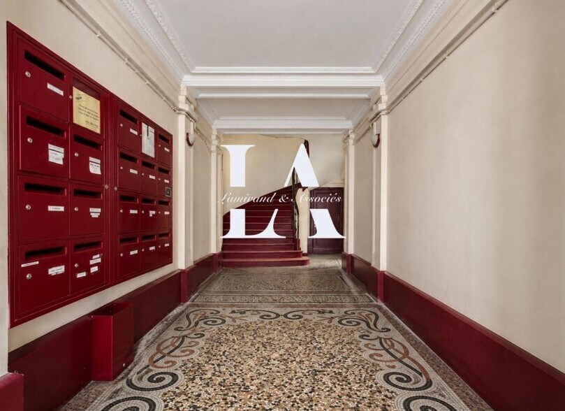 Bureau dans Paris à louer - Hall d’entrée – Image 1 sur 6